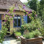 Komfort- Ruhe- Privater Pool- Ev-ladestation By Interhome * Lanquais