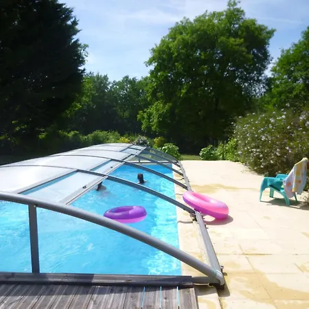 Prázdninový dům Komfort- Ruhe- Privater Pool- Ev-ladestation By Interhome Lanquais