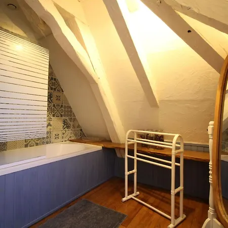 Komfort- Ruhe- Privater Pool- Ev-ladestation By Interhome